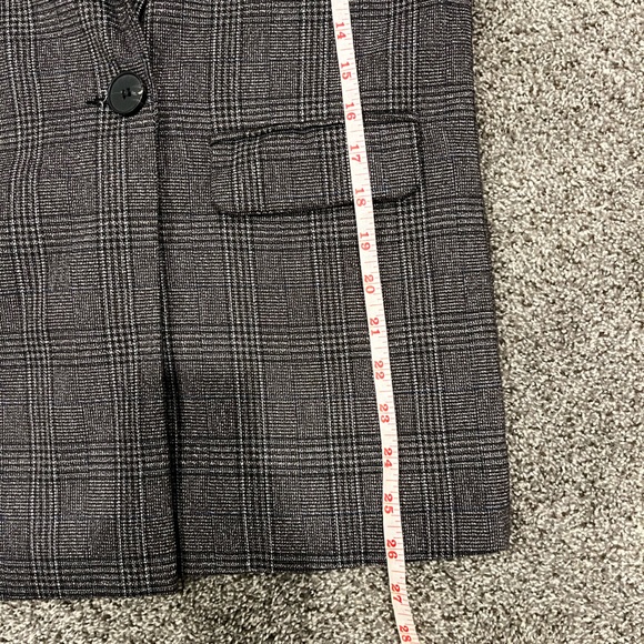 Women’s Plaid Blazer - Picture 4 of 7